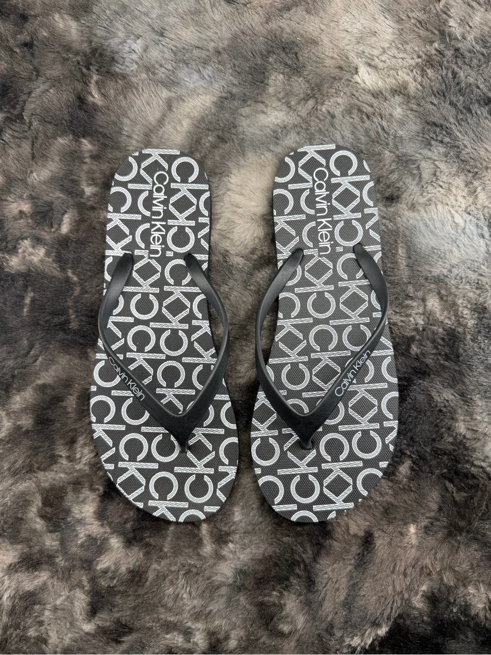 Calvin Klein Sarmine Black White Logo Flip Flop Sandals Women Size 8 / EU 38